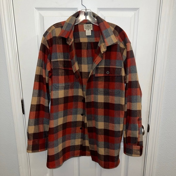 L.L Bean Men's Chamois Shirt, Traditional Fit, Plaid - Picture 4 of 8